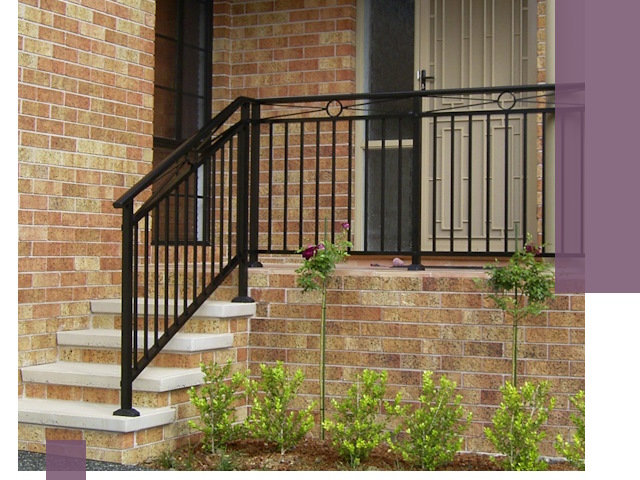 Уличные перила из металла под ключ в Волжском