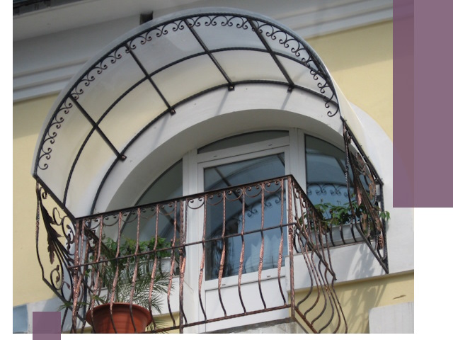 Козырьки над балконом в Волжском — изготовление и монтаж