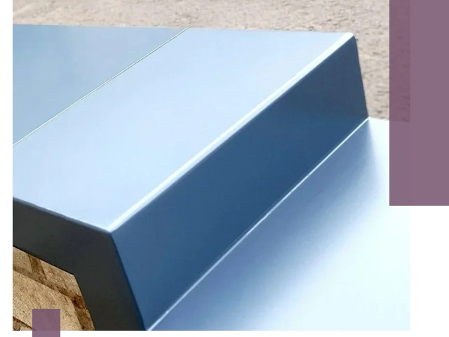 Крышки на парапет в Волжском: изготовление и монтаж под ключ