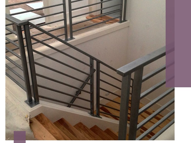 Изготовление поручней из металла и дерева в Волжском